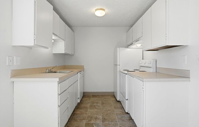 2 beds, 1 bath, 1,000 sqft, $1,350, Unit 31