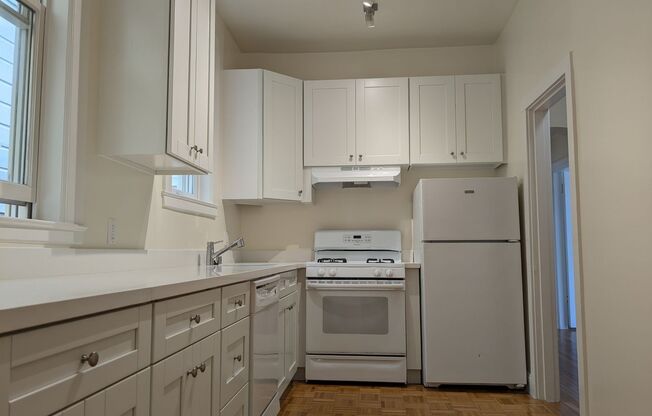 2 beds, 1 bath, $4,195