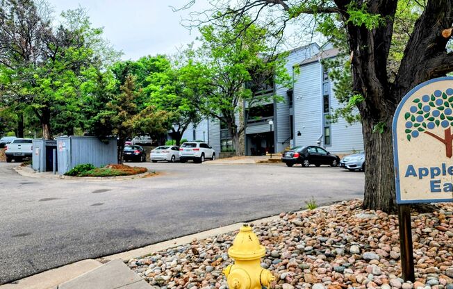 Spacious 2Bd 1.5 Ba Townhome with Loft