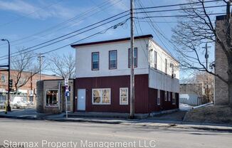 990 15th Ave SE