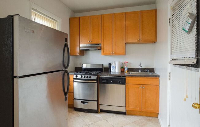 4501-09 N. Greenview