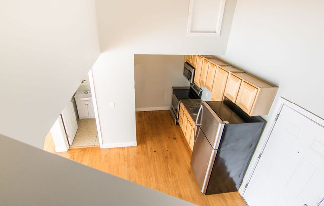 2 beds, 1.5 baths, 775 sqft, $2,200, Unit 217