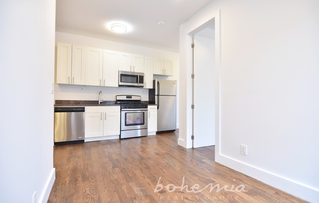 12 PINEHURST AVE