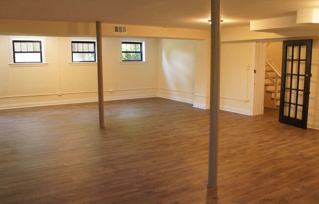 1 bed, 1 bath, 1,244 sqft, $1,995, Unit 2526-G
