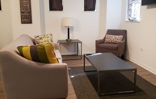 1 bed, 1 bath, $1,795, Unit 102