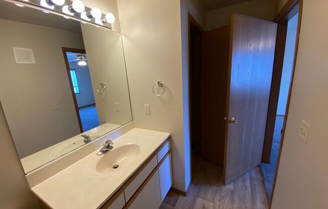 2 beds, 2 baths, 965 sqft, $1,128, Unit 307N