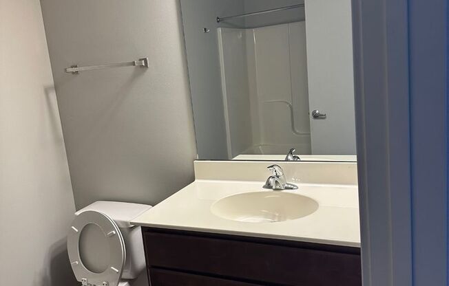 3 beds, 3 baths, 1,461 sqft, $2,020, Unit 306