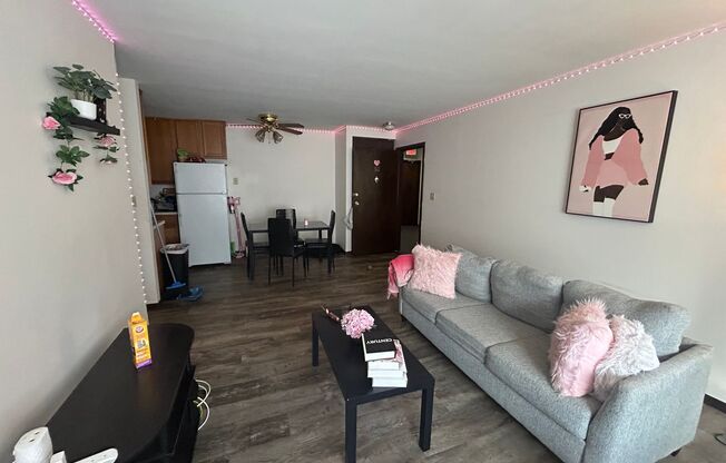1 bed, 1 bath, $895, Unit 30