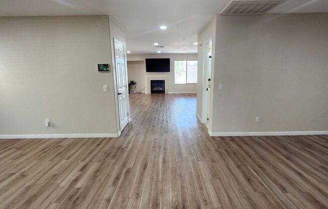 Beautiful 5 Bedroom House fully remodeled. MUST SEE!!