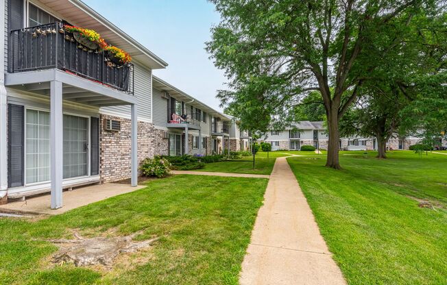 2 beds, 1 bath, 878 sqft, $1,449, Unit 4613-08