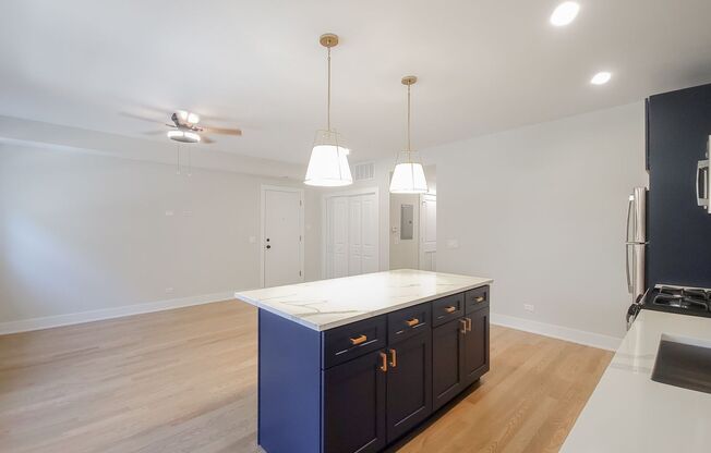 2 beds, 1 bath, 775 sqft, $2,950, Unit 2028-2A