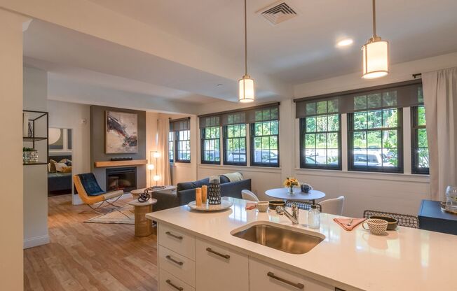 2 beds, 2 baths, 931 sqft, $3,000, Unit 44-301