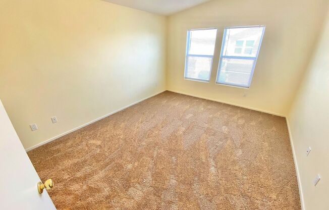 CHARMING 2 BEDROOM, 2 BATH CONDO WITH STYLISH UPGRADES THROUGHOUT!