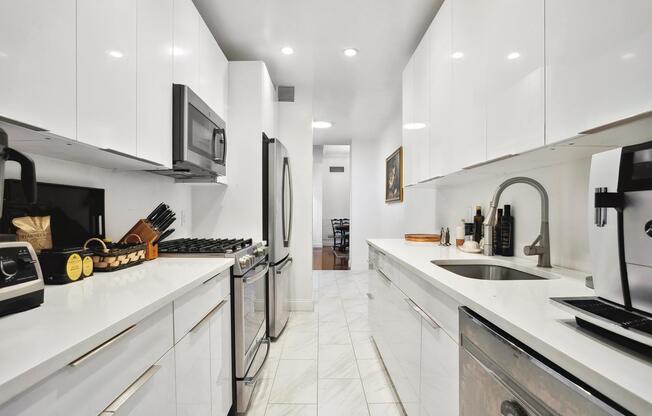 74 E 79 ST