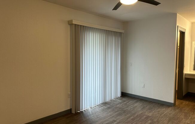 1 bed, 1 bath, 750 sqft, $2,430, Unit A032