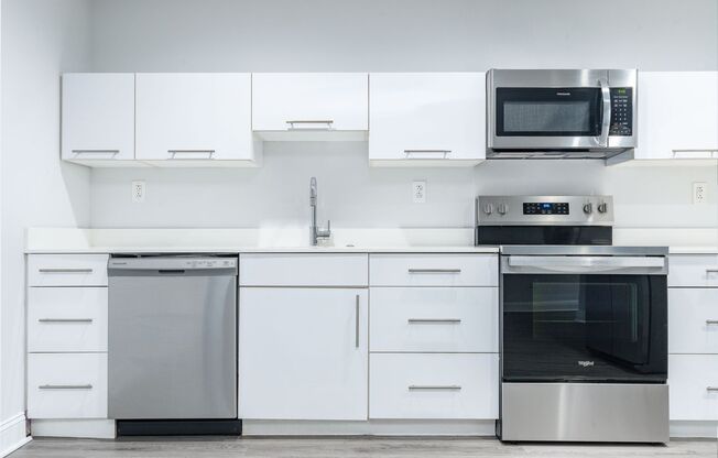 1 bed, 1 bath, 825 sqft, $1,718, Unit GL-10