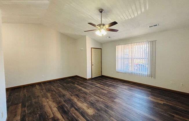 1 bed, 1 bath, 642 sqft, $1,025, Unit 5819-10 PVC