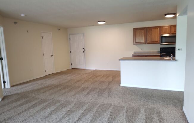 2 beds, 2 baths, $1,325, Unit B-202