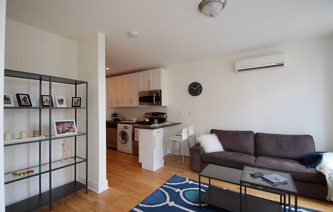 1 bed, 1 bath, $3,200, Unit 5-W