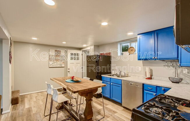 10605 W 48 AVE