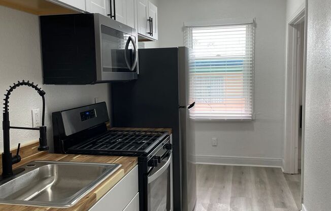 7th Street Apartments