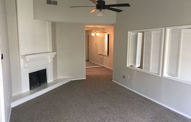 1 bed, 1 bath, $1,000, Unit L 1213
