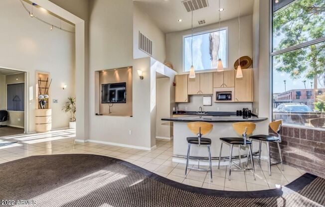 3 beds, 2 baths, $1,900, Unit # 2101