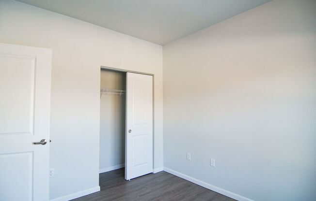 1 bed, 1 bath, 670 sqft, $917, Unit 1100-307