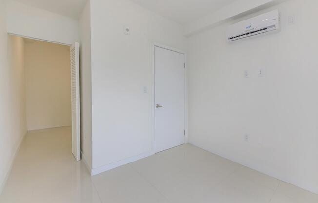 2 beds, 2 baths, 1,176 sqft, $2,700