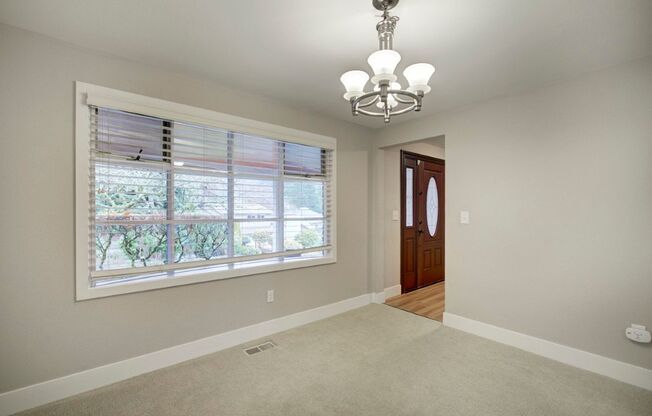 4Bd/2.25Ba Bellevue House