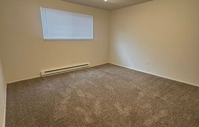 2 beds, 1 bath, 730 sqft, $1,095, Unit 8