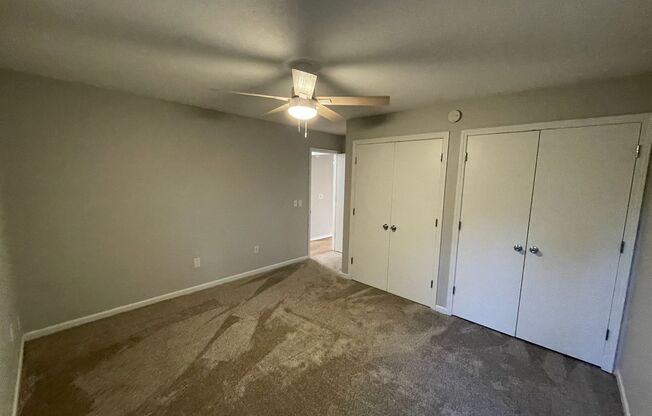 2 beds, 1 bath, $1,595