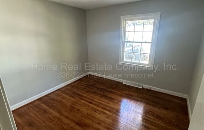 3 beds, 1.5 baths, $1,495