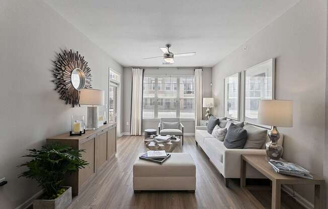 Luxury 1-3 Bedroom San Antonio Apartments with Garages