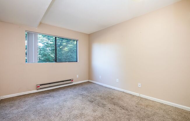 1 bed, 1 bath, 648 sqft, $1,675, Unit 1-205