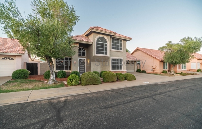3924 E ORCHID LN