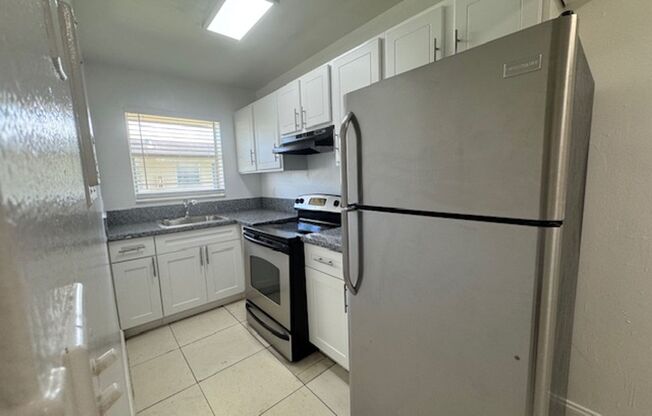 6031 Polk St Hollywood, FL 33024