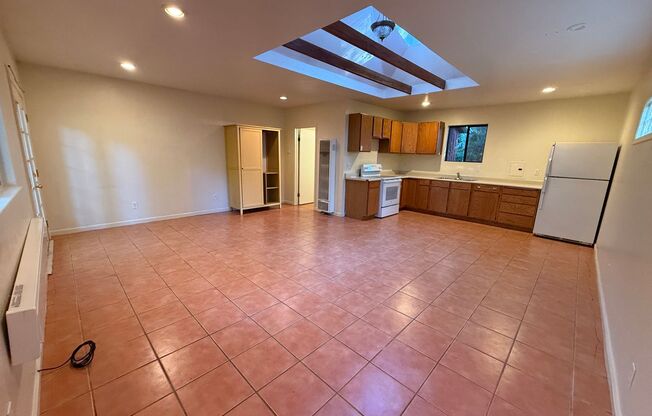 Gated Private Studio just minutes to downtown Graton w/ all utilities included