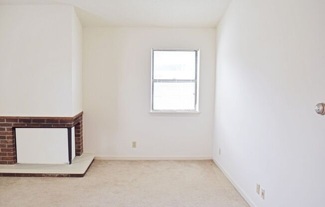 1 bed, 1 bath, 529 sqft, $1,000, Unit K-09