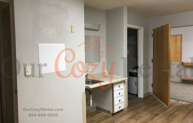 1 bed, 1 bath, 382 sqft, $845, Unit 130
