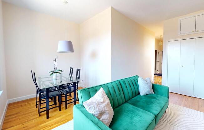 2099 5 AVE