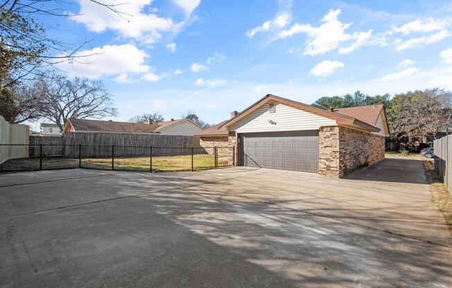 4 beds, 2 baths, 2,019 sqft, $2,450
