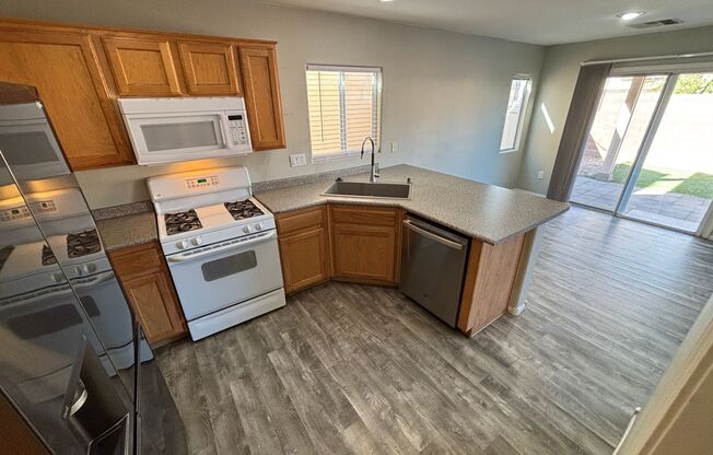 Beautiful 4Bed/2.5 Bath/2Car 2 Story Home nestled in this beautiful Southwest Community near Rhodes Ranch!