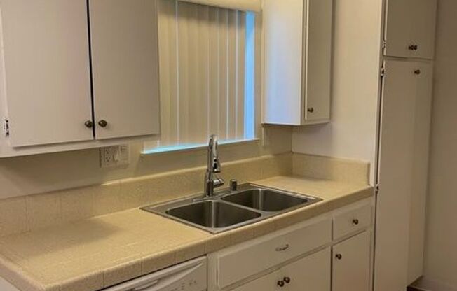 1 bed, 1 bath, 617 sqft, $2,195, Unit 8