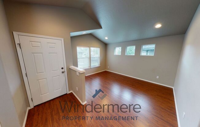 3 beds, 2 baths, 1,064 sqft, $1,695, Unit chin294-1