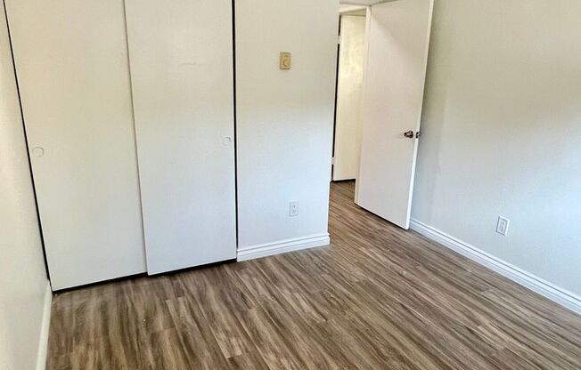 2 beds, 1 bath, $2,300, Unit 4