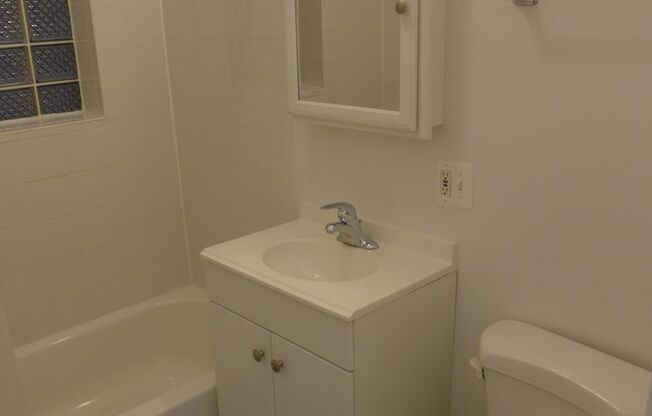 1 bed, 1 bath, 575 sqft, $1,650, Unit 108