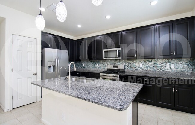 5353 W DESERT HOLW DR