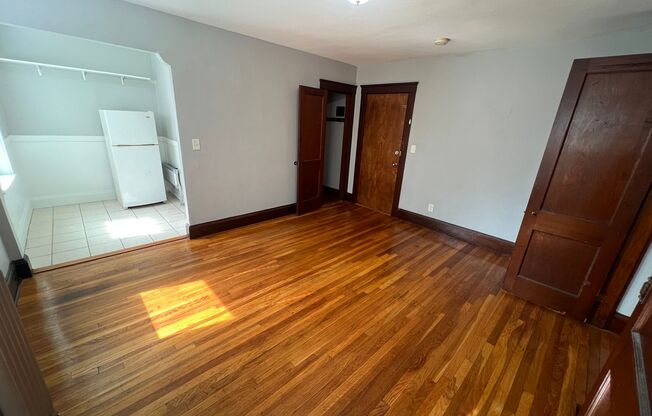 182 Lafayette Street Salem, MA 01970