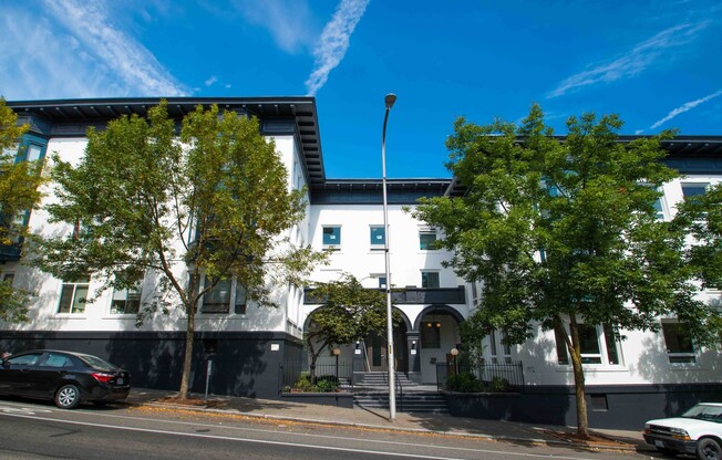 1 bed, 1 bath, 552 sqft, $1,750, Unit 304